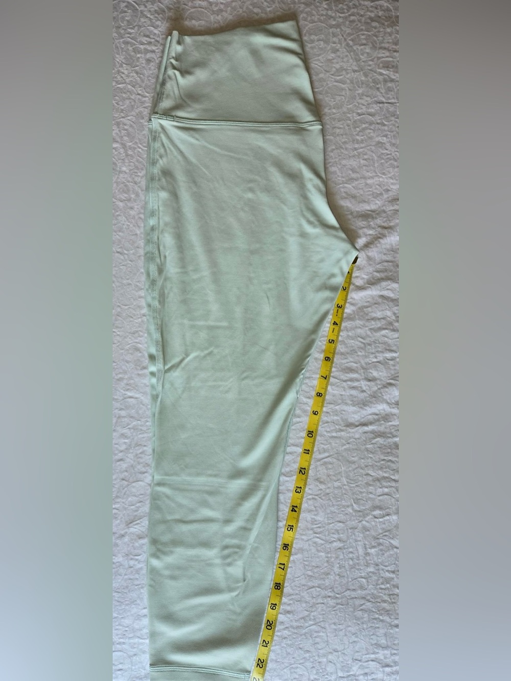 Lululemon Instill High-Rise 22” Tight Size 14 in Misty Glade NWOT